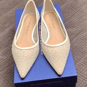 Stuart Weitzman Ivory Studded Flats pointy to silhouette, made in Italy 367